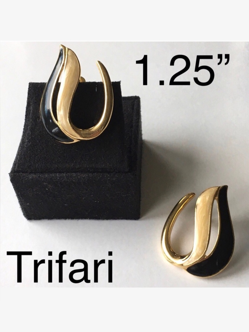 Trifari Vintage Black & Beige Enamel Open Loop Gold Tone Pierced Earrings